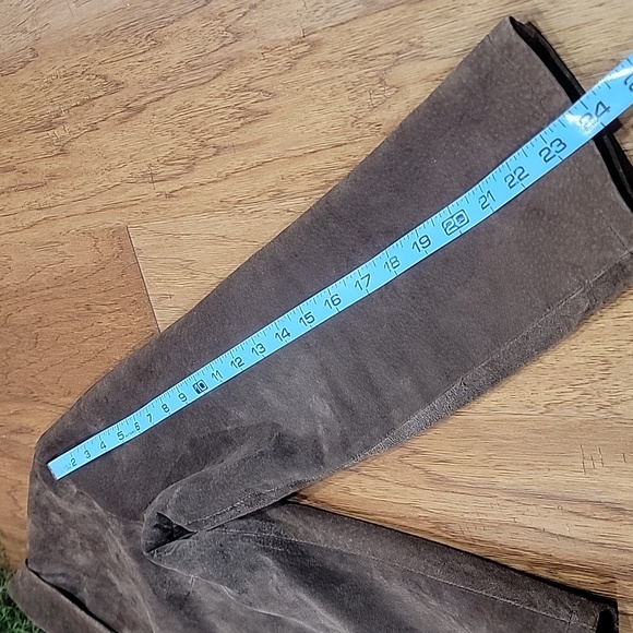 BOGO!!  Classic Brown Suede Shacket - Picture 13 of 15